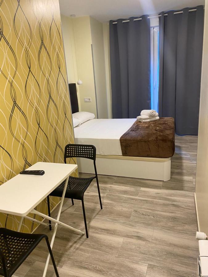 Hostal Alaska Μαδρίτη Εξωτερικό φωτογραφία