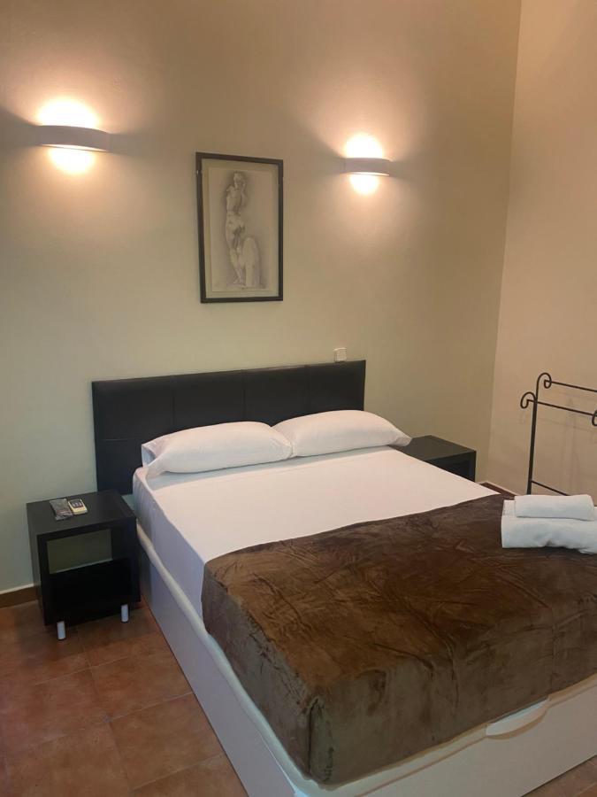 Hostal Alaska Μαδρίτη Εξωτερικό φωτογραφία