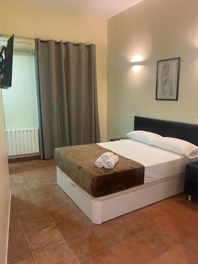 Hostal Alaska Μαδρίτη Εξωτερικό φωτογραφία