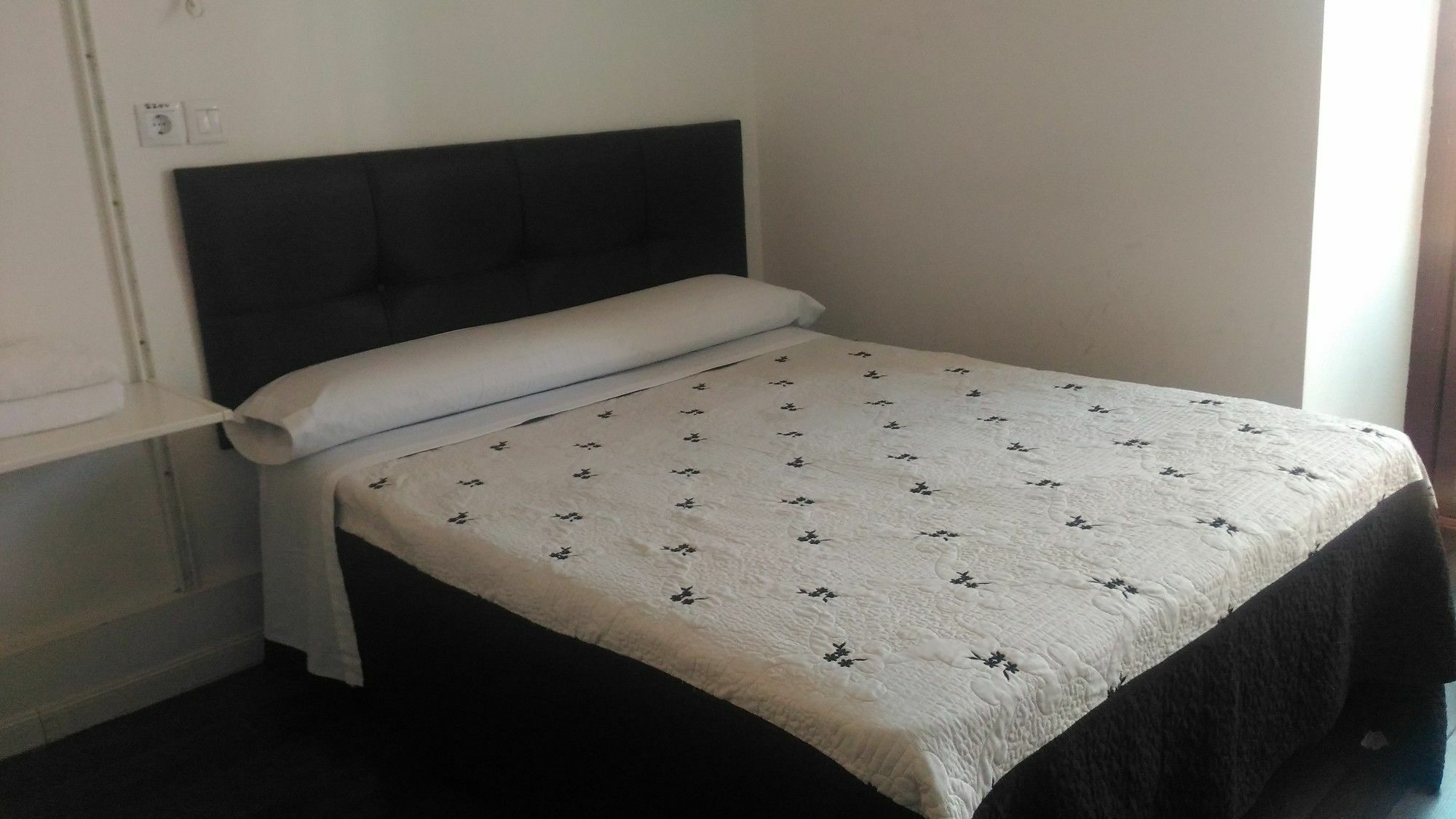 Hostal Alaska Μαδρίτη Εξωτερικό φωτογραφία