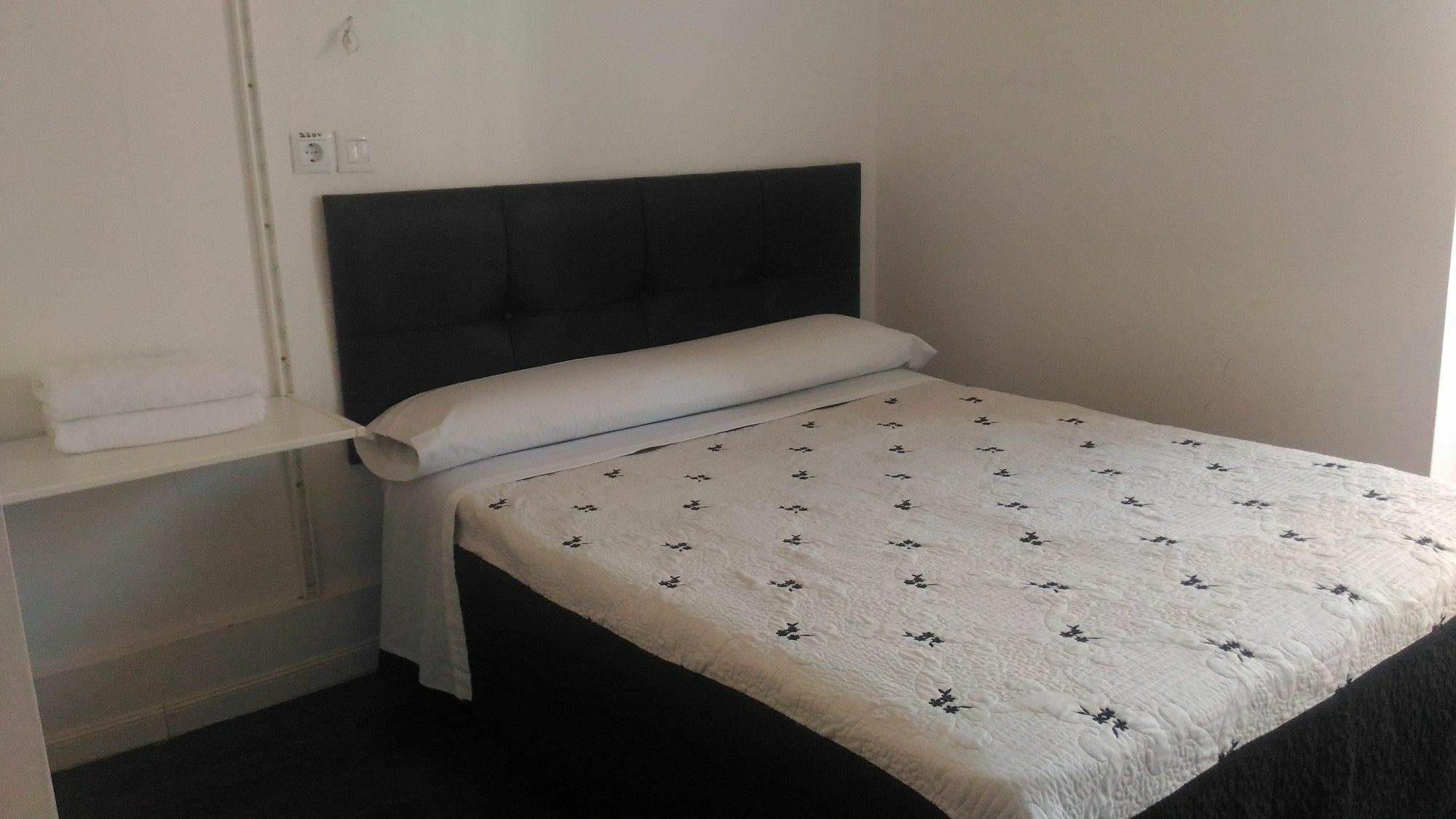 Hostal Alaska Μαδρίτη Εξωτερικό φωτογραφία