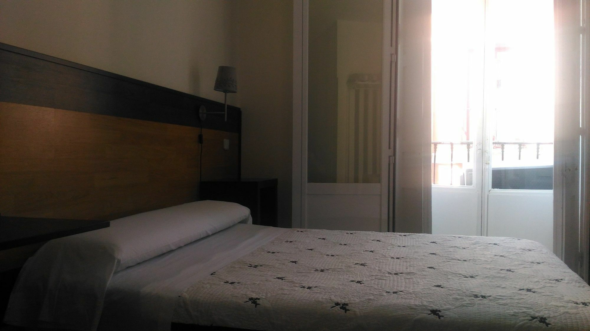 Hostal Alaska Μαδρίτη Εξωτερικό φωτογραφία