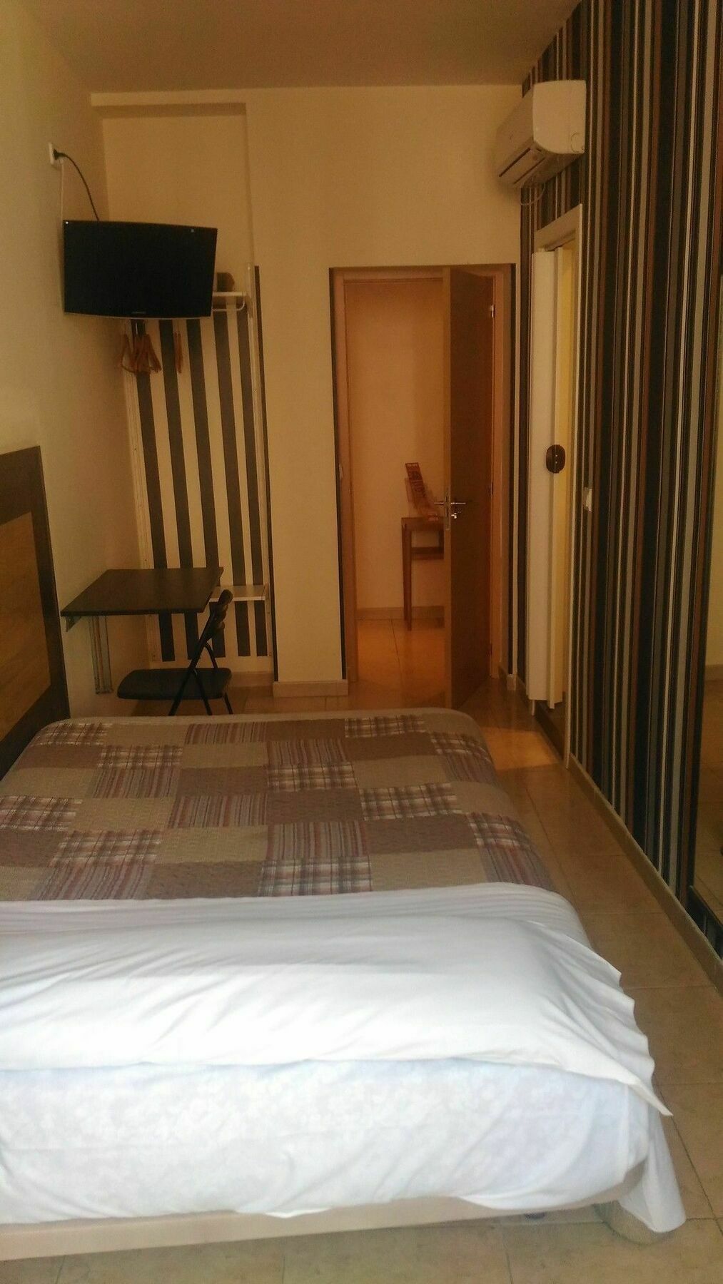 Hostal Alaska Μαδρίτη Εξωτερικό φωτογραφία